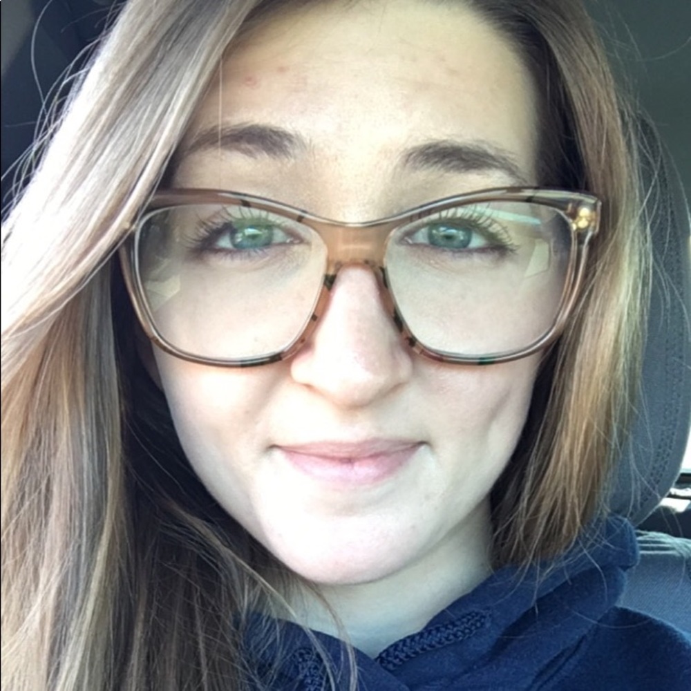 Meet your Posher, Rachel